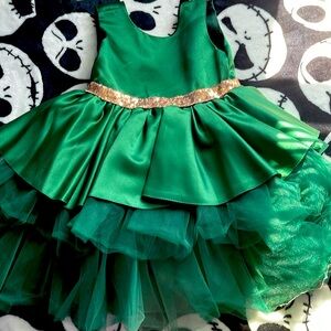 Girl Dress for Girls size 2T. Almost new